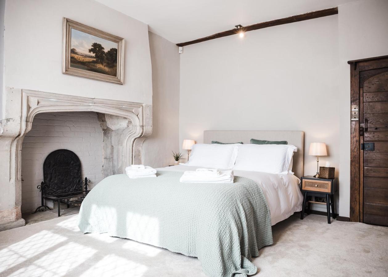 Villa Taylour House - Edenbridge, Sleeps 10, Historic, Unique Yet Modern Exterior foto